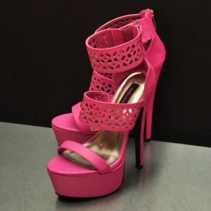 Dollhouse pink synthetic heels